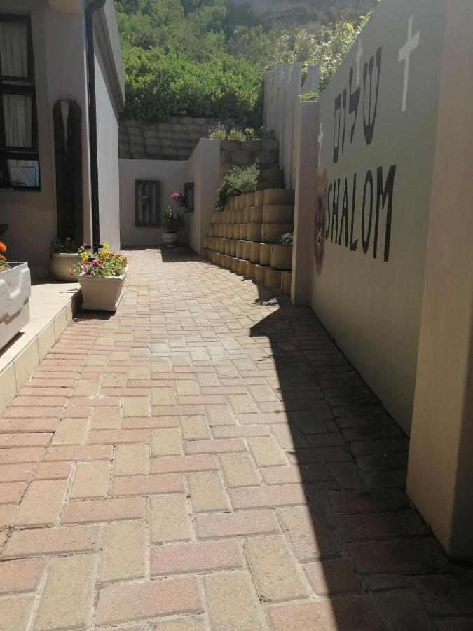 Froggy At The Pond Apartment ไซมอนส์ทาวน์ ภายนอก รูปภาพ