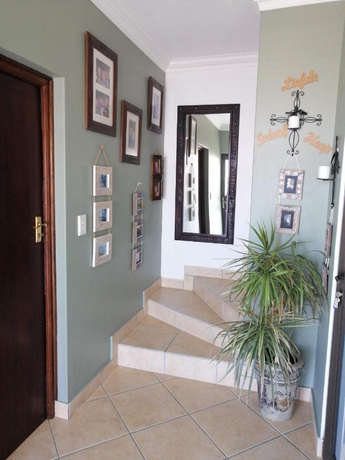 Froggy At The Pond Apartment ไซมอนส์ทาวน์ ภายนอก รูปภาพ